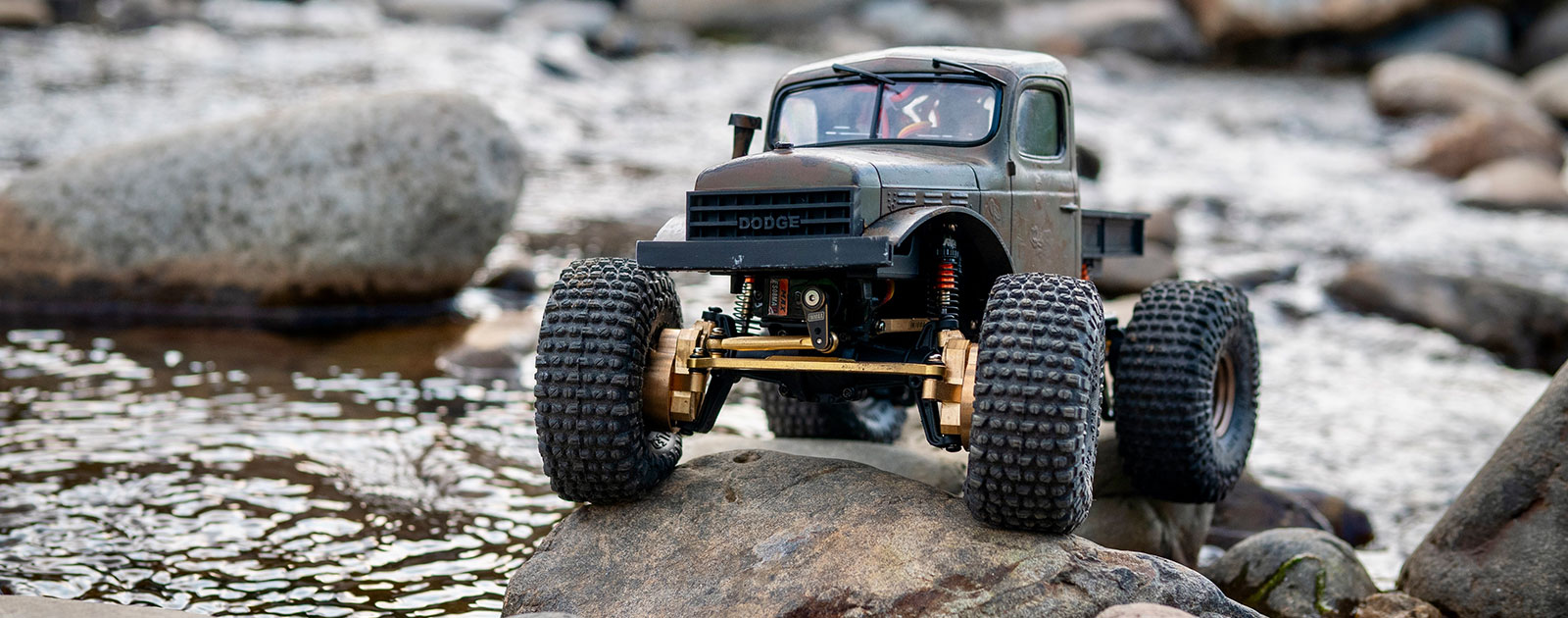 遠征先で川原クローリング with 4WS FCX24 Power Wagon | WdwCブログ
