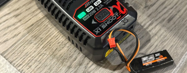 RTR純正リポバッテリーの充電とストレージ放電にはHiTEC X1 SHOOT α