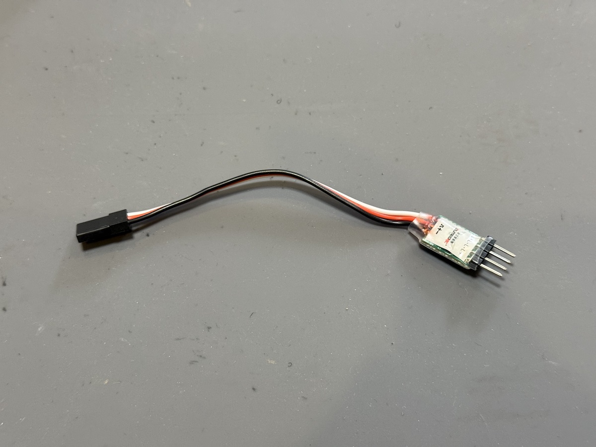 クローラーラジコンの自作LEDをプロポからオンオフできるようにする